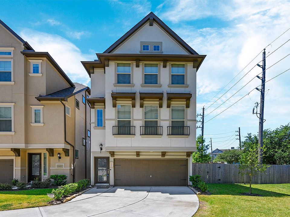 1st image of 12207 Oxford Crescent Cir