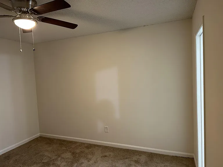 4106 Hawthorne Cir SE — Photo 14