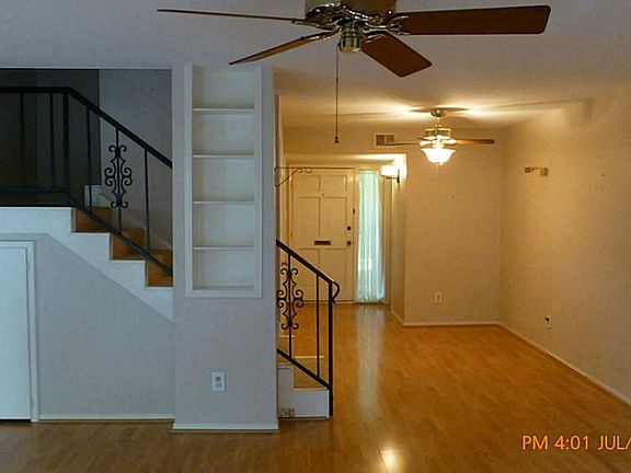 3rd image of 1029 Willow Oaks Cir