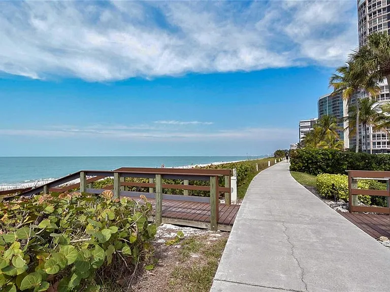 4551 Gulf Shore Blvd N #306 — Photo 31