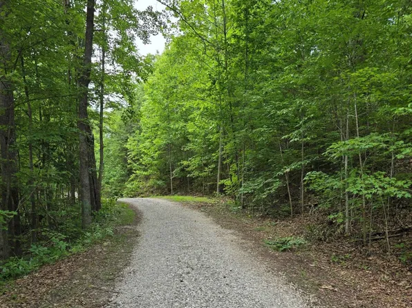 1737A High Rock Rd, Stanton, KY 40380