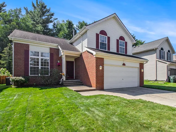 34 Eagle Ridge Rd, Lake Orion, MI 48360
