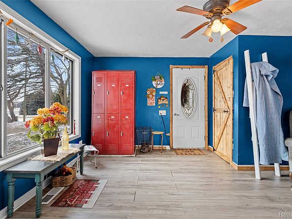 5th image of 4148 N Williams Rd