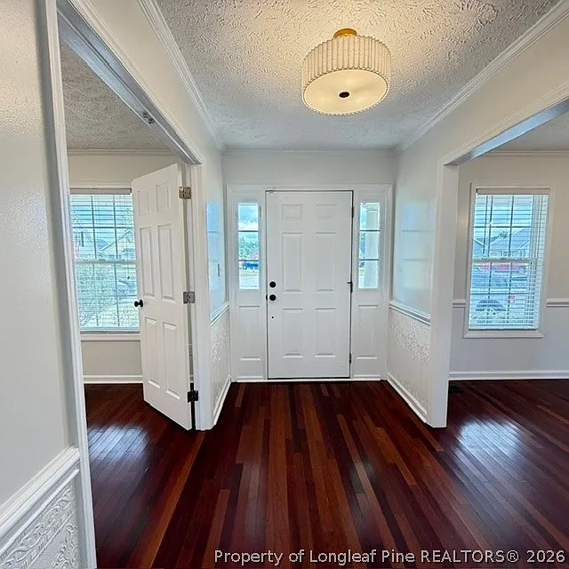 4 bed, 2.5 bath, 2100 sqft, $2,250 — Photo 2
