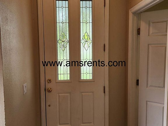 5th image of 4036 Meadowlark Dr