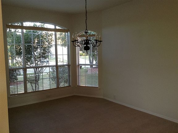 3rd image of 2621 Travis Dr #0