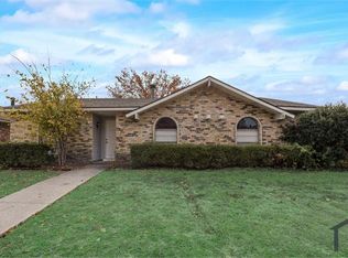 9018 Willowbrook Dr, Rowlett, TX 75088