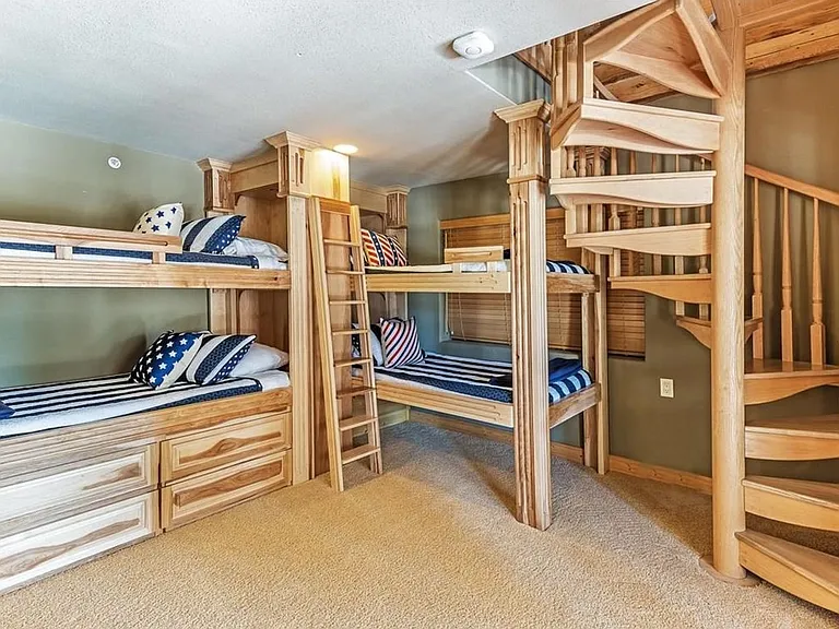 847 Tyner Way — Photo 27