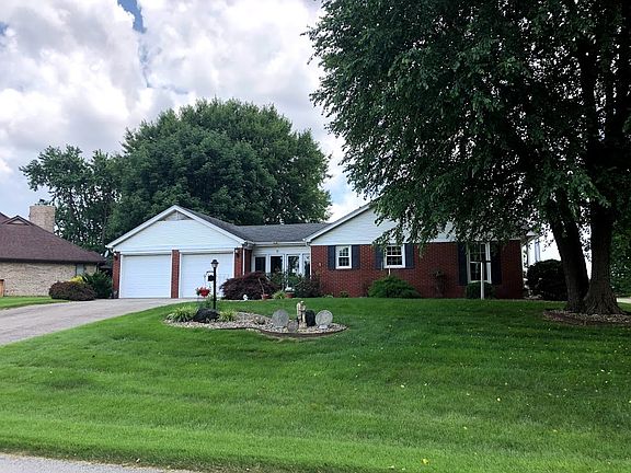 2nd image of 485 Manor Dr