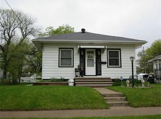 613 Boston Ave, Waterloo, IA 50703