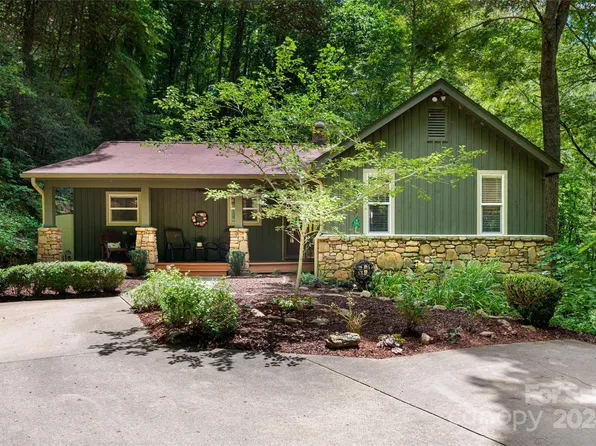 54 Piney Branch Dr, Candler, NC 28715