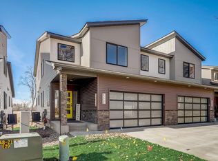 4115 Isaac Ct, Vadnais Heights, MN 55127