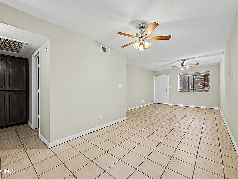 3301 E Earll Dr #120 — Photo 2