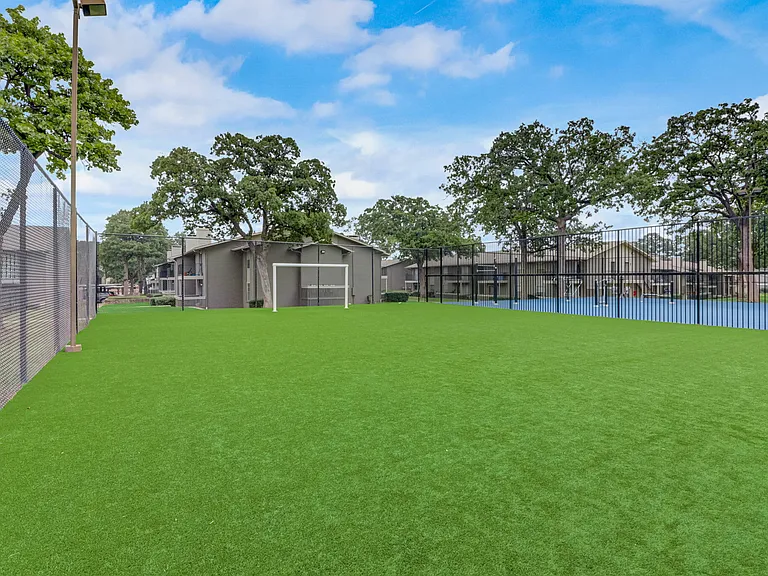 Outdoor Fun and Recreation at Oak Park Apartments