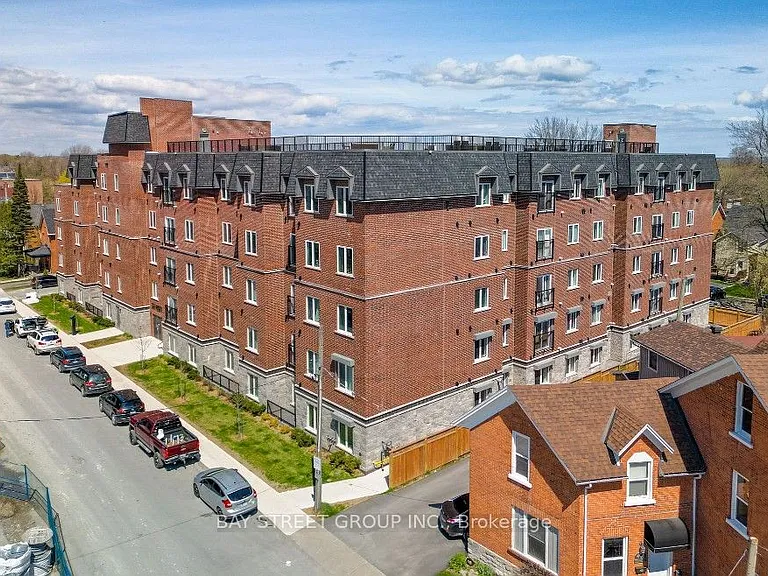 501 Frontenac St #213 — Photo 1