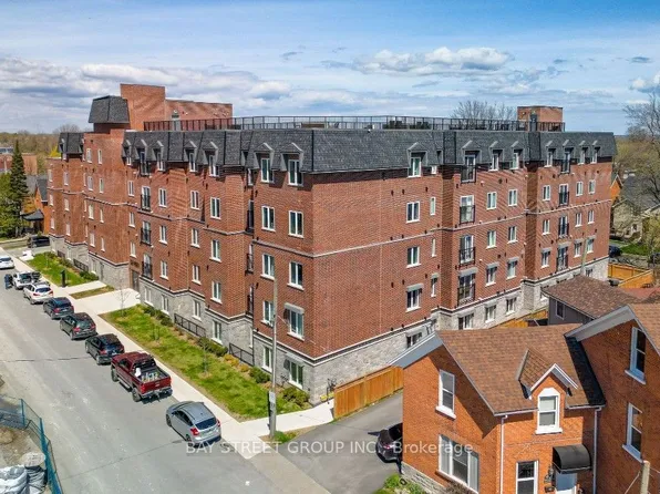 501 Frontenac St #213, Kingston, ON K7K 4L9