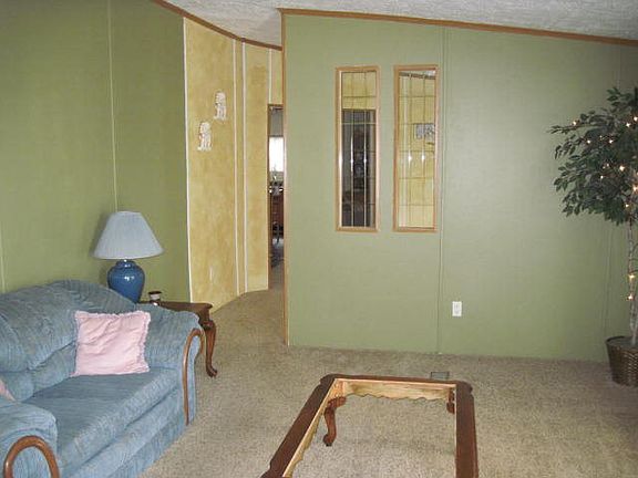 2nd image of 221 Toms Creek Trl