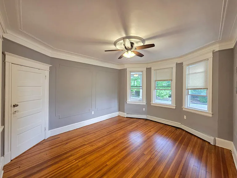 635 Tompkins Ave #2 — Photo 9