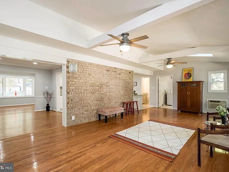 5612 Eastbourne Dr — Photo 14