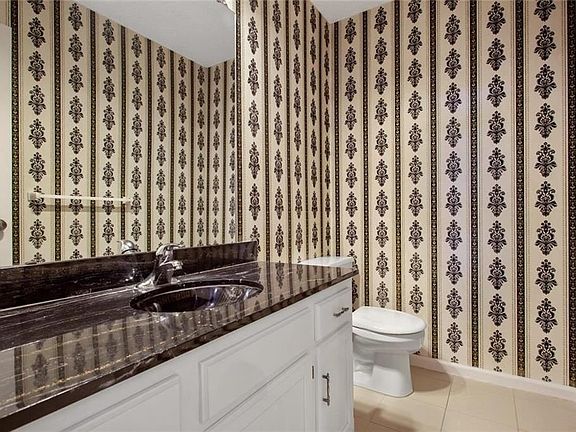 3rd image of 10251 Cedarbrooke Ln