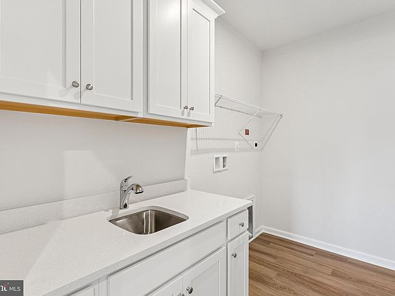 5th image of 10403 Halmstad Dr