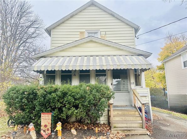 112 Chestnut St, Medina, NY 14103