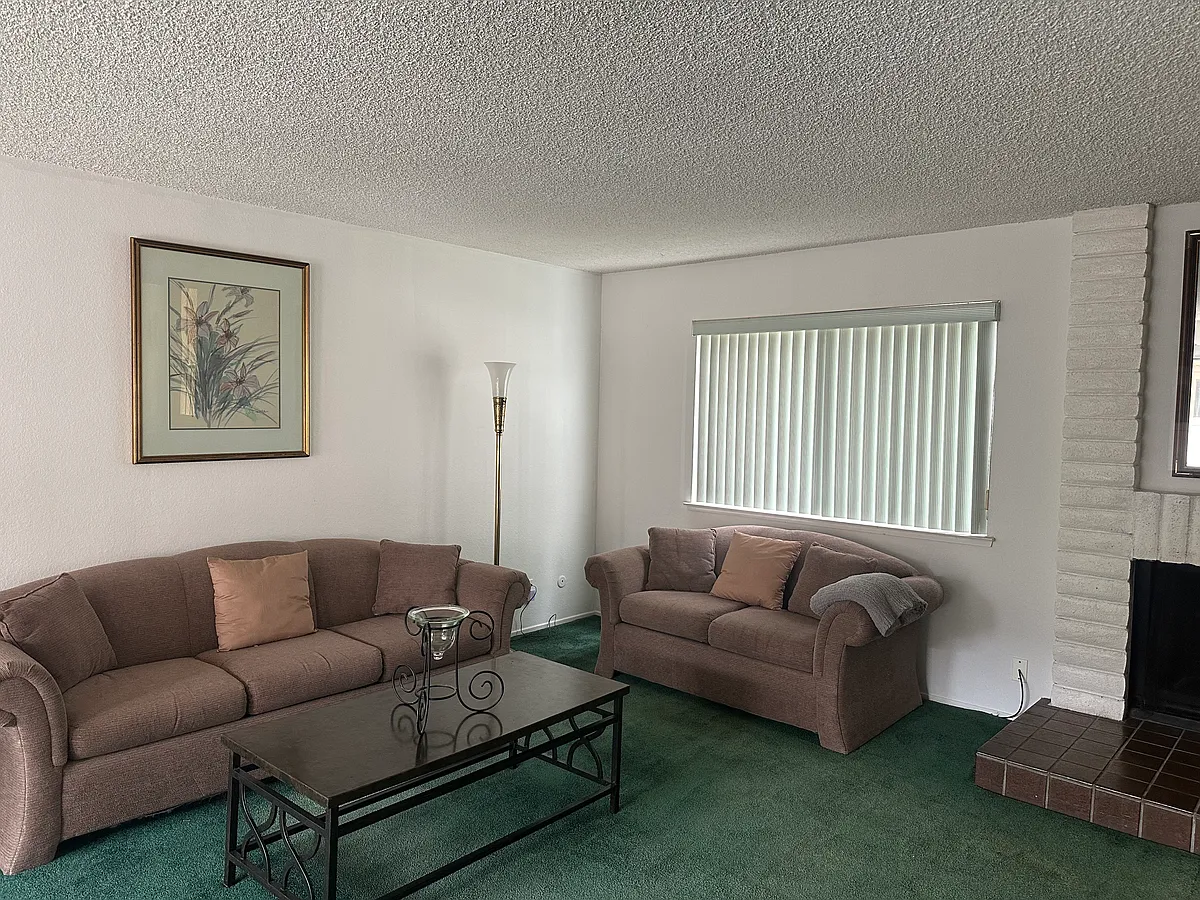 Building Photo - 556 Windward Way