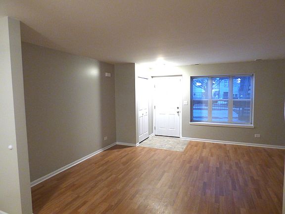 4th image of 6464 S Kenwood Ave #1