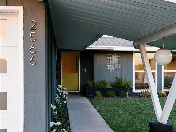 2566 Oxford Ln, Costa Mesa, CA 92626