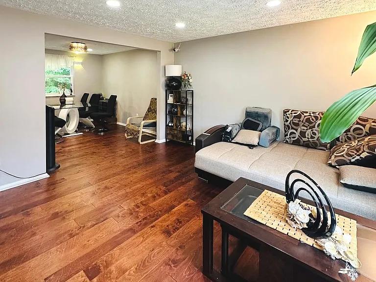 8201 Terra Grande Ave — Photo 5