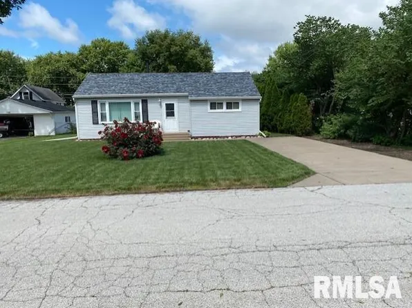 621 3rd Ave, Hampton, IL 61256