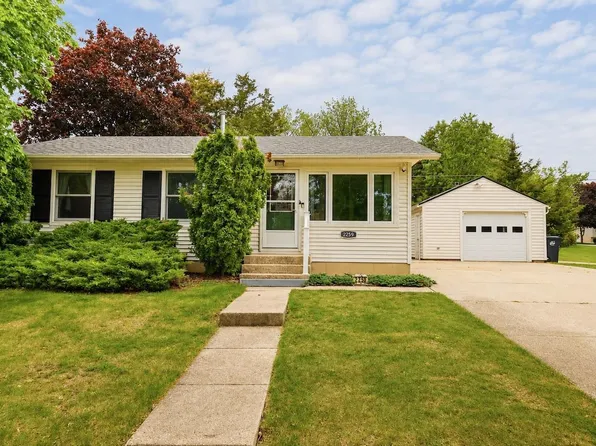 2259 Staborn Drive, Beloit, WI 53511
