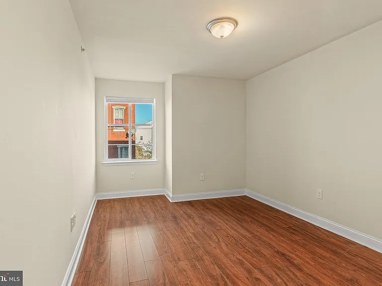 1724 W Master St #C — Photo 14