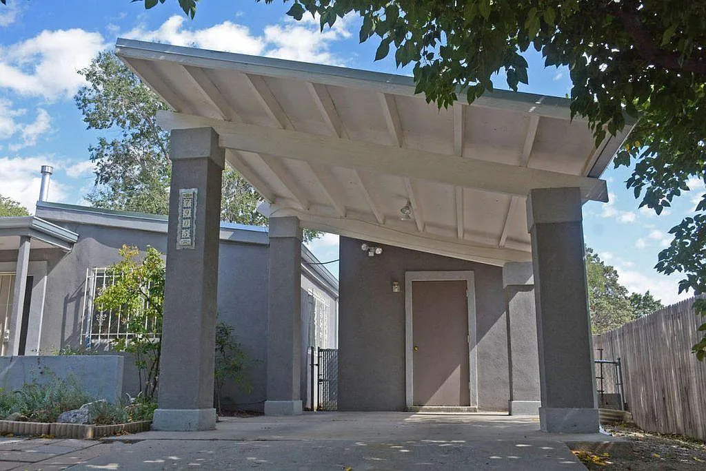 7905 Florence Pl NE — Photo 2