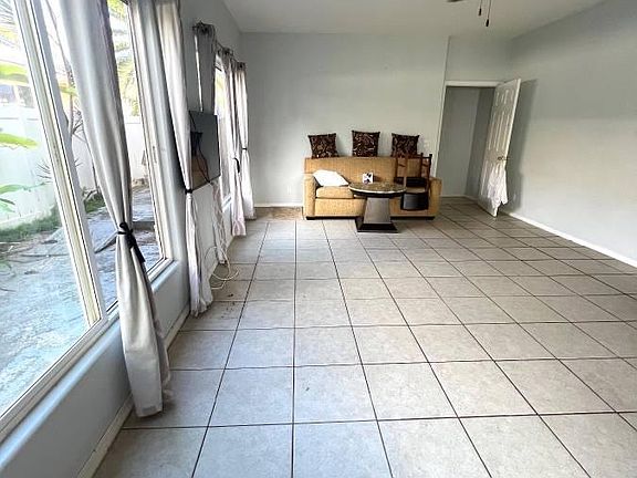 Livingroom unfurnished.