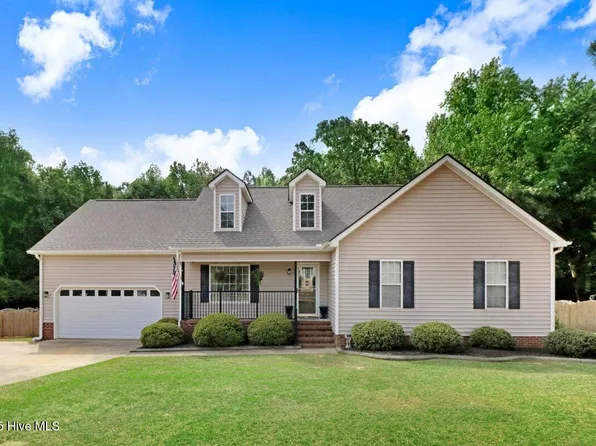 208 N Woodridge Drive, Pikeville, NC 27863