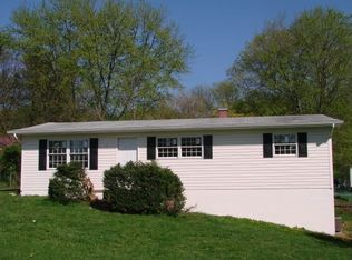 77 Moser Rd, Warrenton, VA 20186