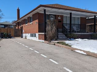 240 Wellesworth Dr, Toronto, ON M9C4S6