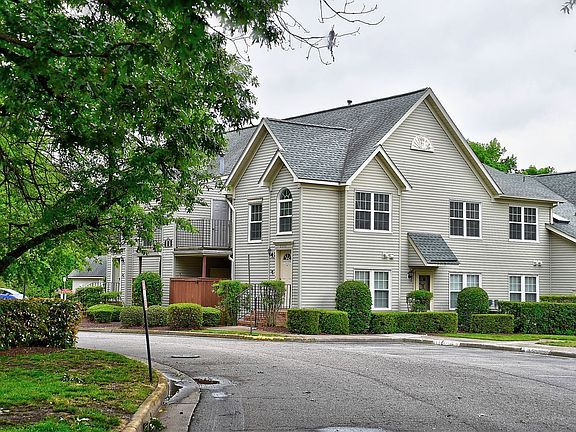 4th image of 2393 London Pointe Dr