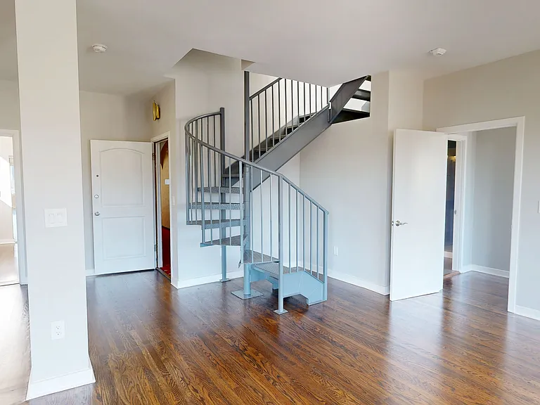 1735 Van Ness Avenue — Photo 19