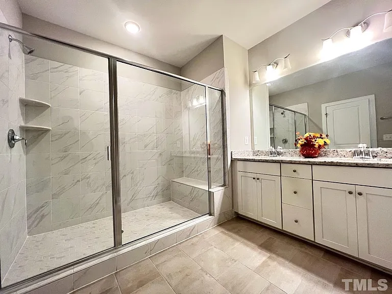 917 Haybeck Ln — Photo 13