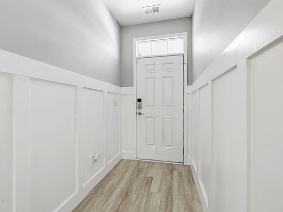 4th image of 124 Little Cedar Dr.