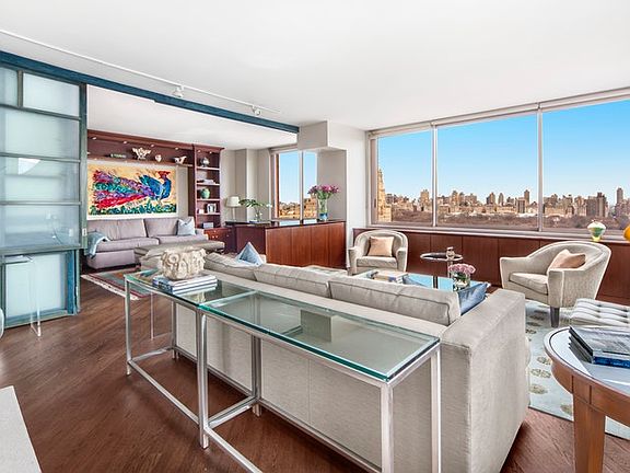 3rd image of 101 W 79th St APT 20A