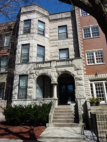 2717 N Pine Grove Ave #301 Photo 1