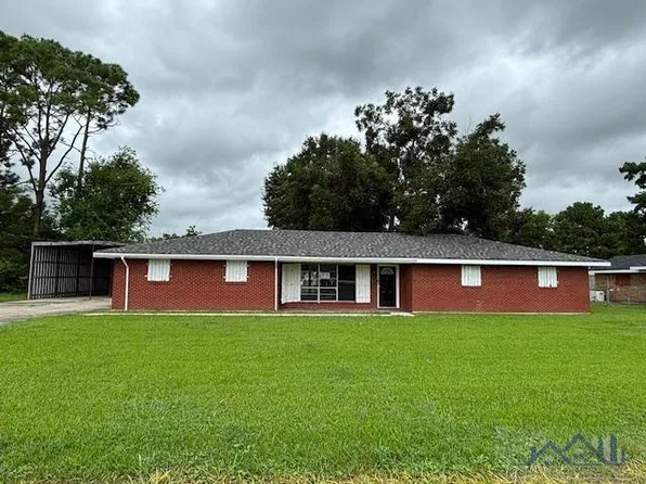 370 Ayo St, Raceland, LA 70394
