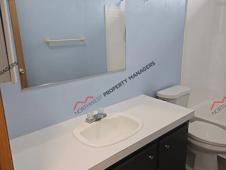 18415 Ivan St SW — Photo 11