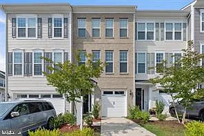 3 bed, 3.0 bath, 1740 sqft, $3,100 — Photo 1