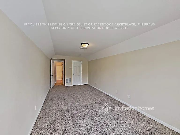 2453 Folsom St — Photo 10