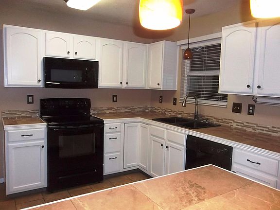 4th image of 150 Paddock Ln
