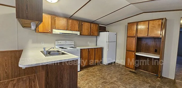 3103 Cedarvale Rd #16 — Photo 3